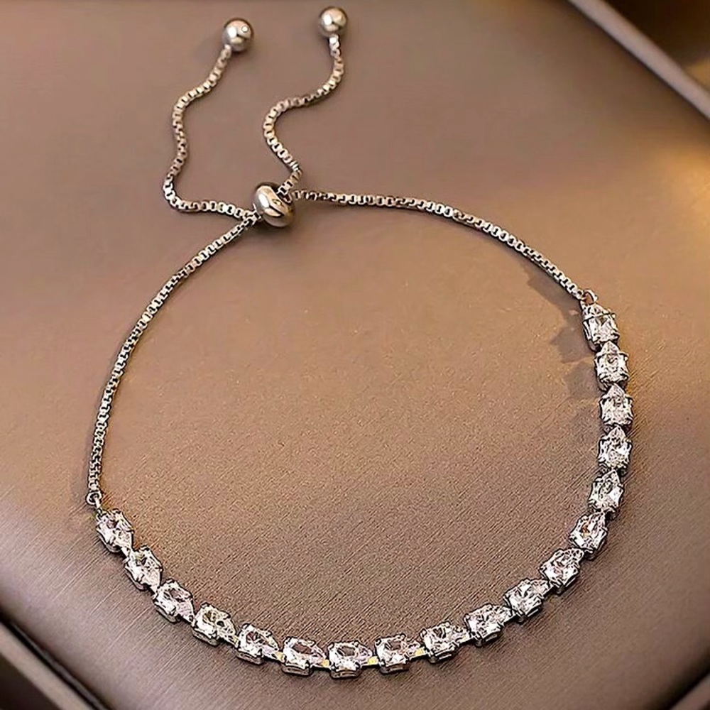 NEW Zircon Silver Diamond like Bracelet